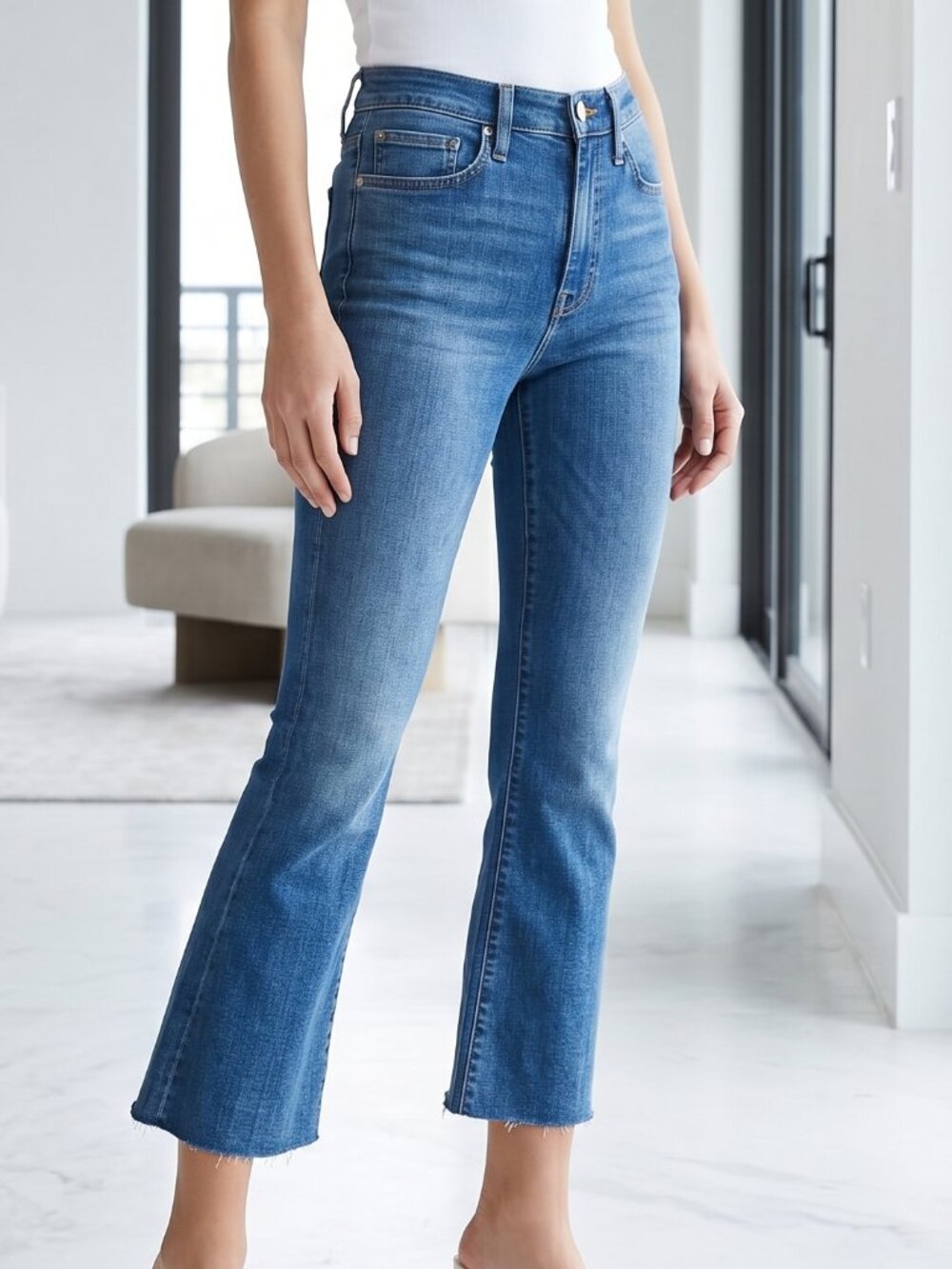 $168 Frame Denim Medium Blue Le Crop mini boot Jeans frayed hem 27